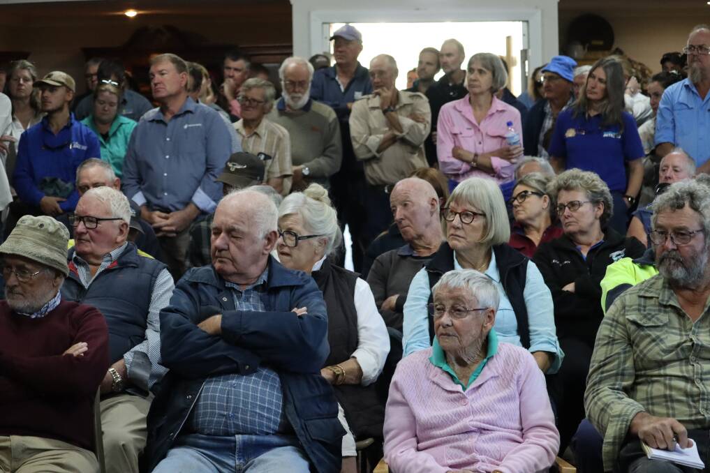 Almost 300 farmers and agricultural industry representatives packed the Yornup town hall for a drought crisis meeting.